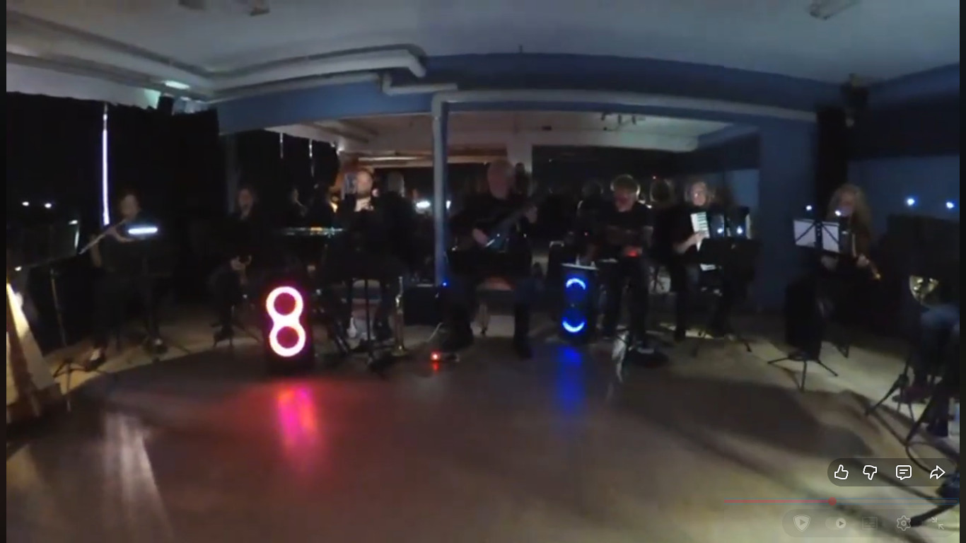 Stephan Stiens and Friends: In
C - Link führt zu YouTube! in C von Terry Riley -
Stephan Stiens and Friends - Link führt zu YouTube!